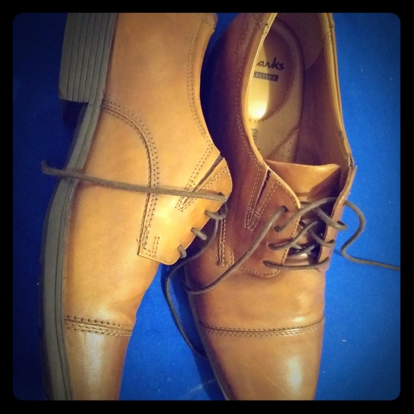 Clarks Brown soft Cushion - Picture 1 of 4